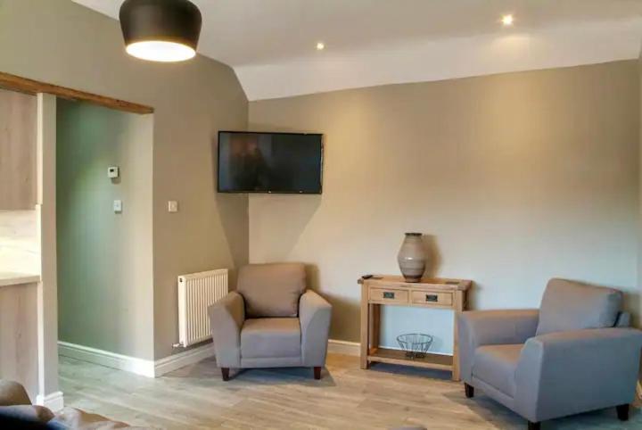 Queensgate Holiday Apartment , Beverley With Parking Exterior photo