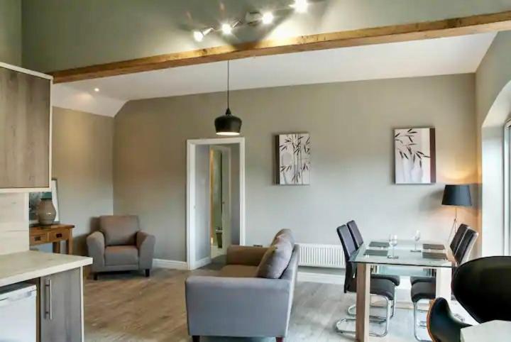 Queensgate Holiday Apartment , Beverley With Parking Exterior photo